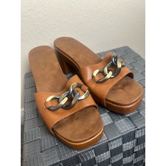 White Mountain Jem Block Heeled Sandals Size 9 Wooden Brown Cushioned Footbeds - Picture 1 of 10